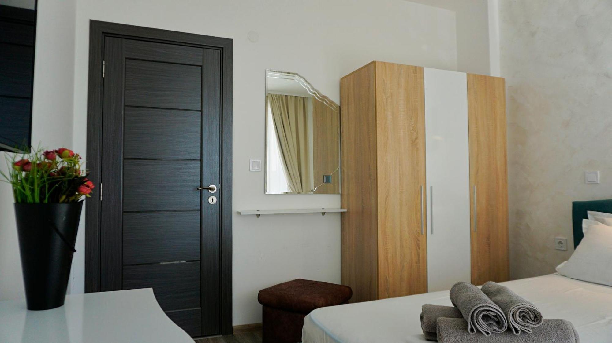 Апартаменти Атеа На Плажа - Apartments Atea On The Beach Obzor Exterior photo